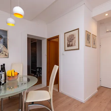 公寓 Cozy With Balcony In Center 斯普利特