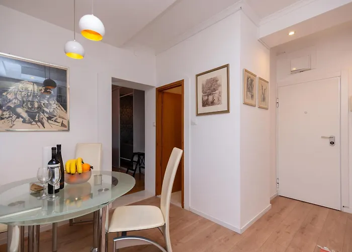 דירה Cozy With Balcony In Center ספליט